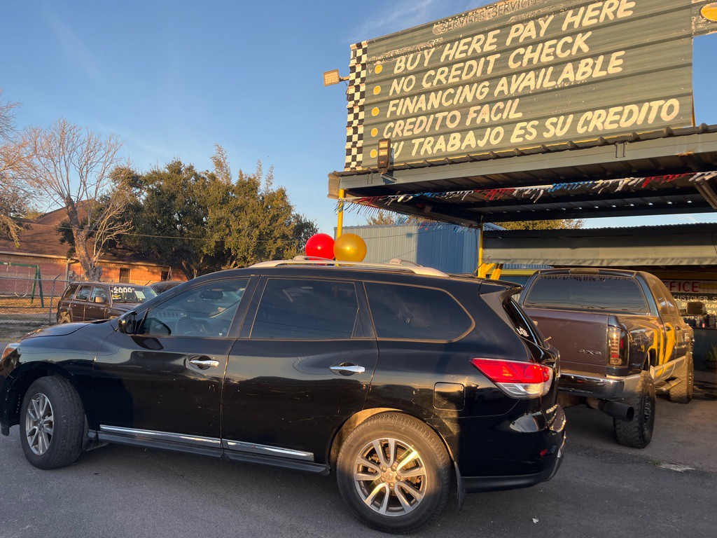 2014 Nissan Pathfinder Image 3
