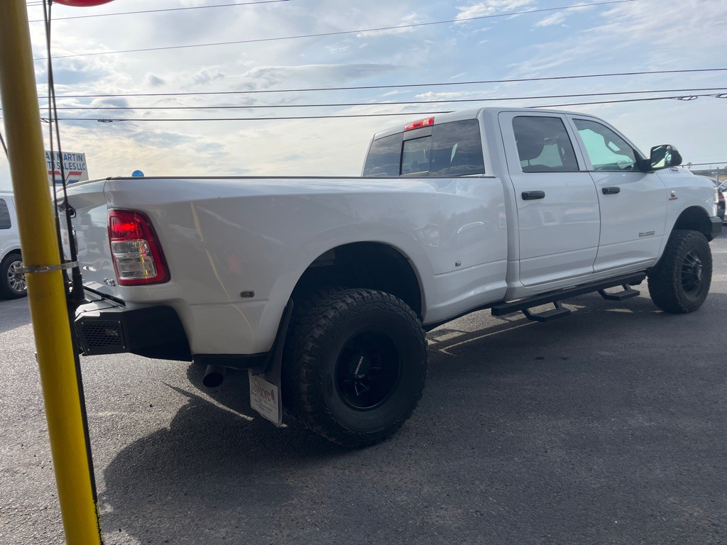 2021 RAM 3500 Image 3