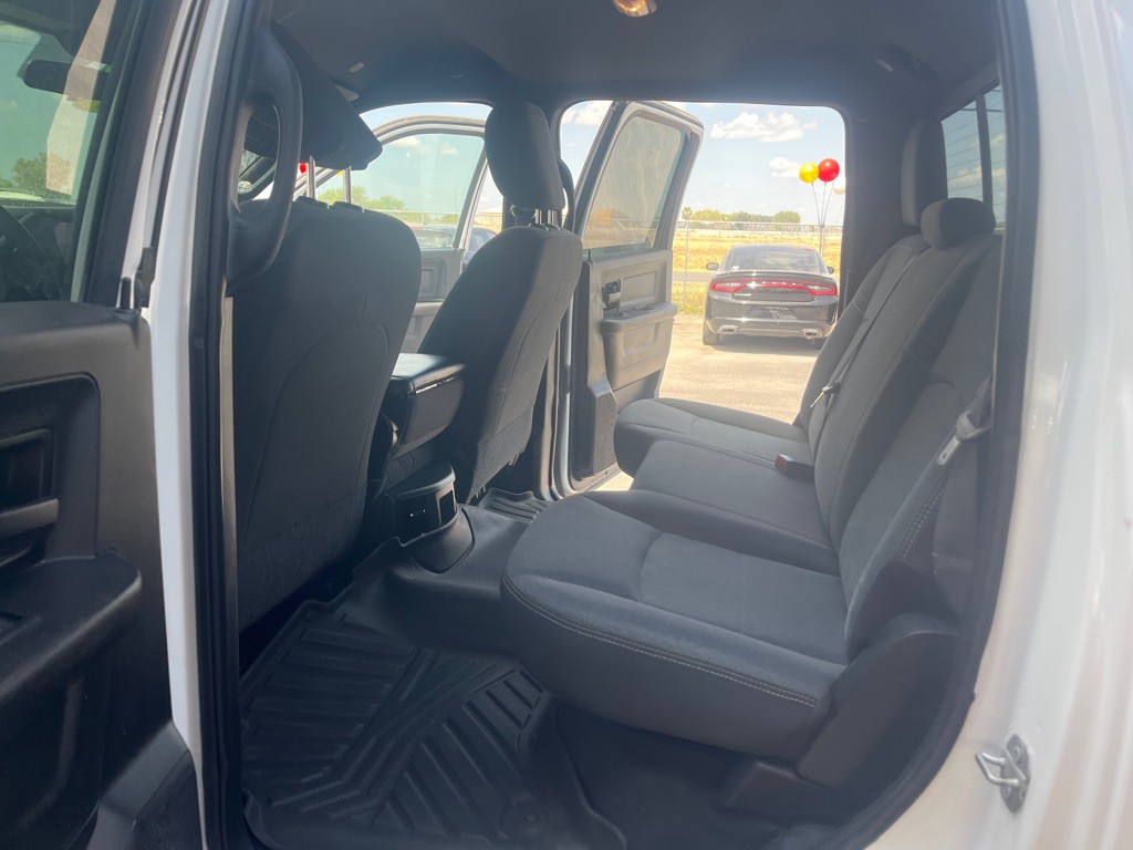 2021 RAM 3500 Image 11
