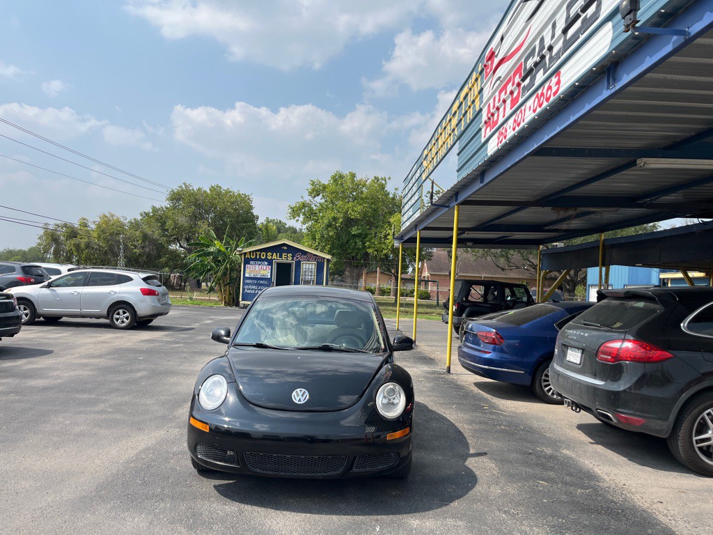 2006 Volkswagen Beetle Image 1