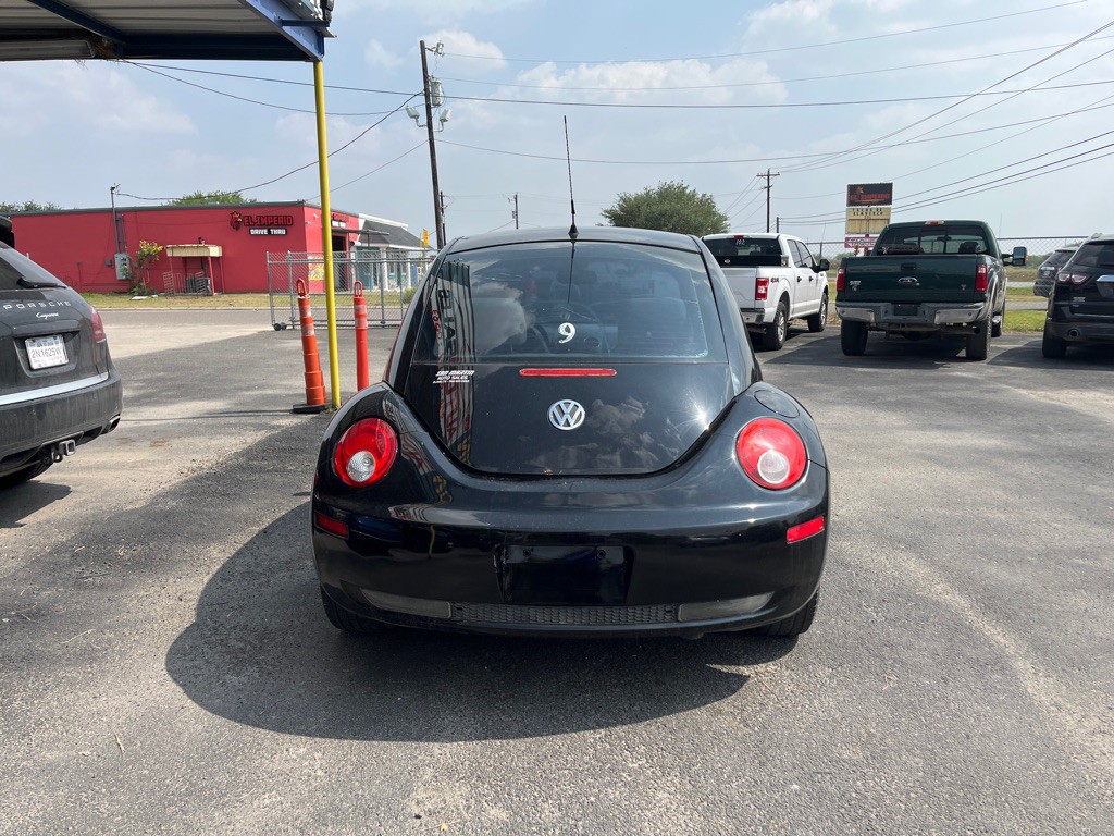 2006 Volkswagen Beetle Image 3