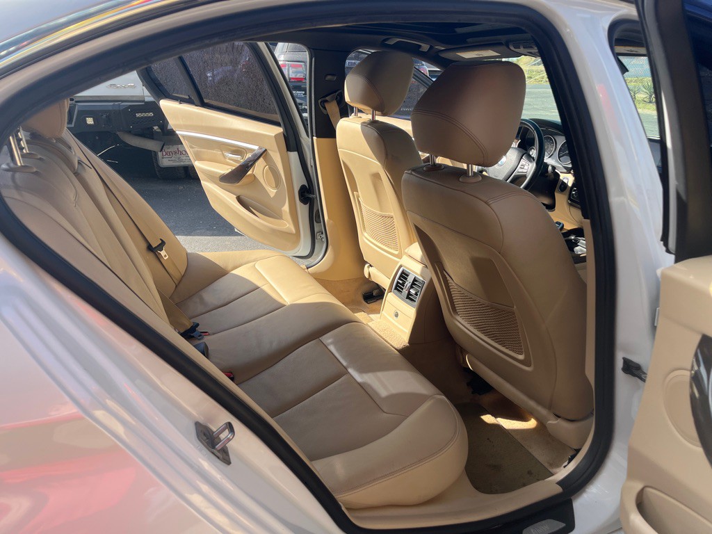 2016 BMW 3 Series Image 7