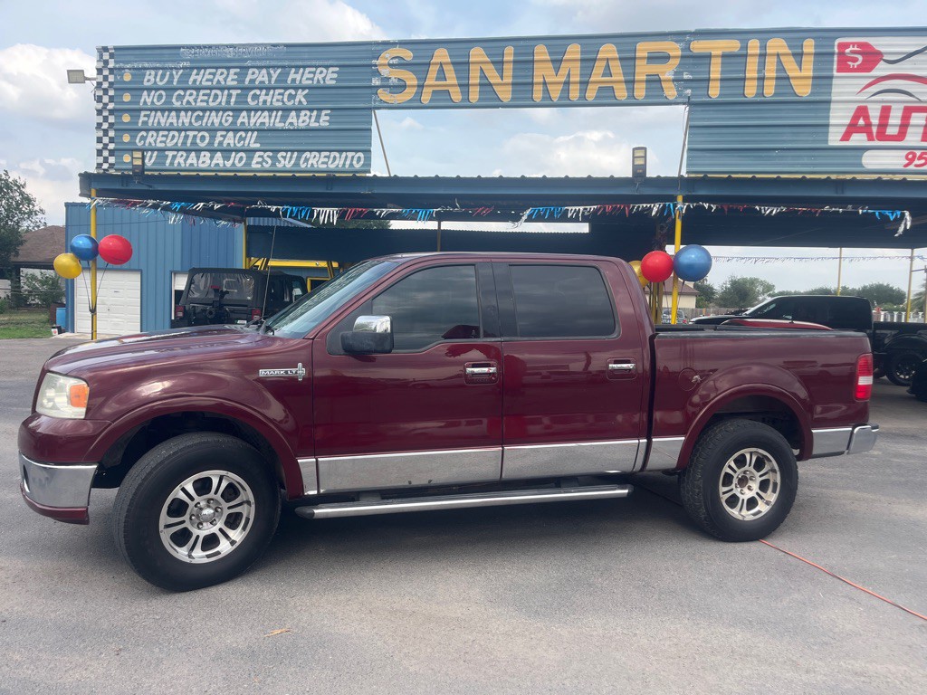 2006 Lincoln Mark LT Image 3
