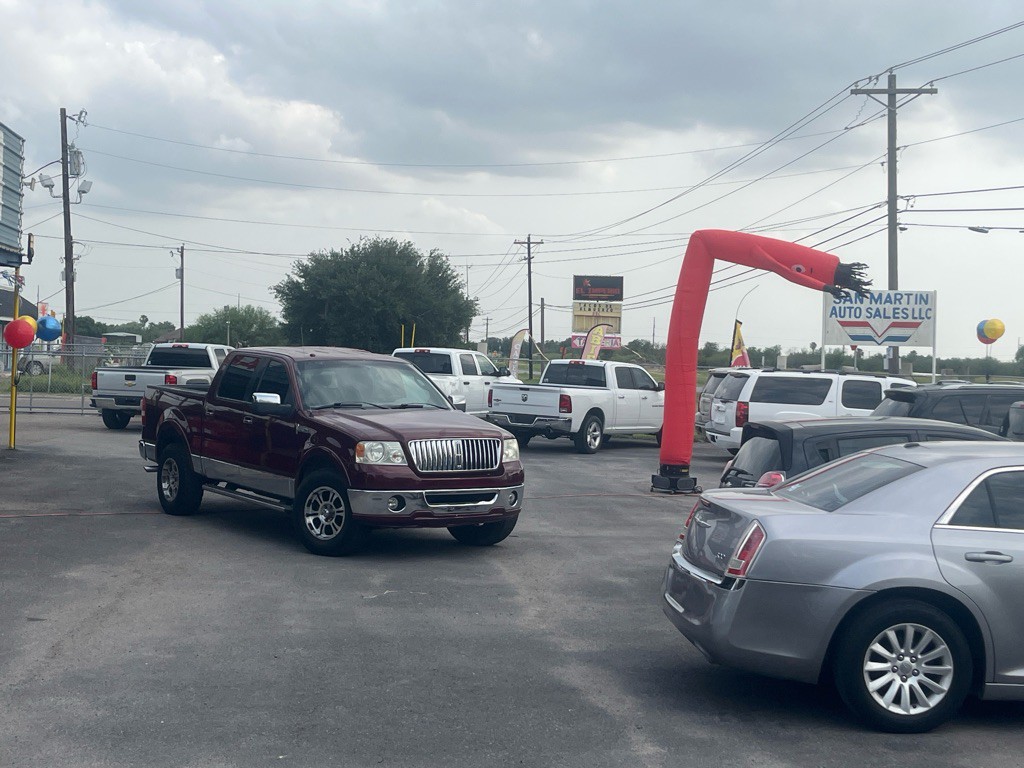 2006 Lincoln Mark LT Image 4