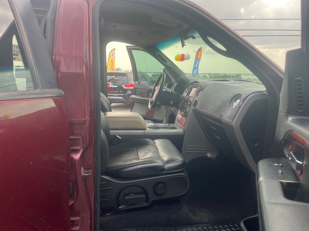 2006 Lincoln Mark LT Image 10