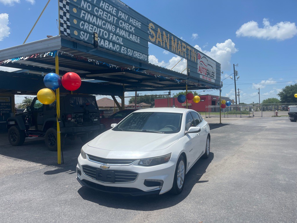 2017 Chevrolet Malibu Image 1