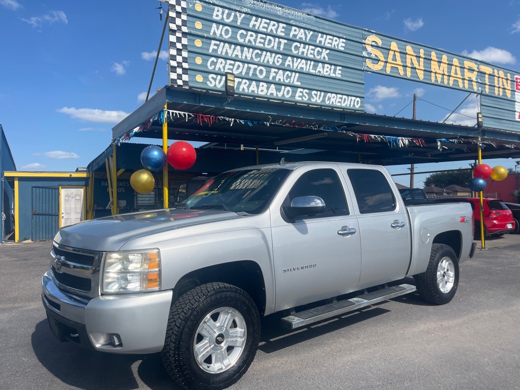 2010 Chevrolet Silverado 1500 Image 2