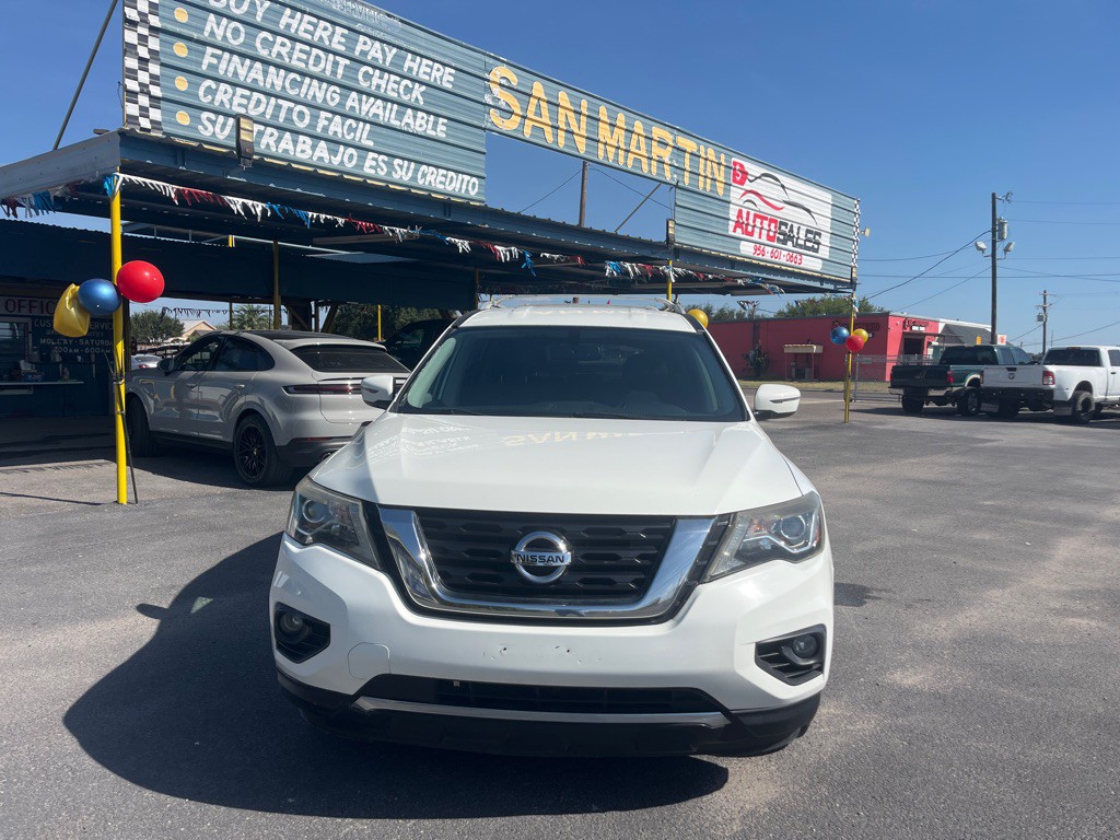 2018 Nissan Pathfinder Image 1
