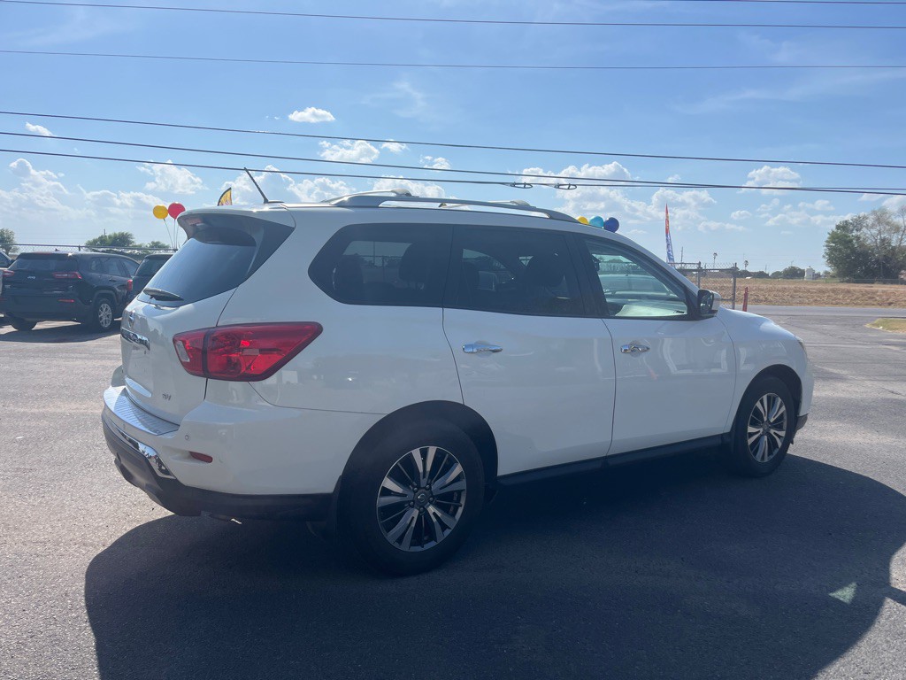 2018 Nissan Pathfinder Image 4