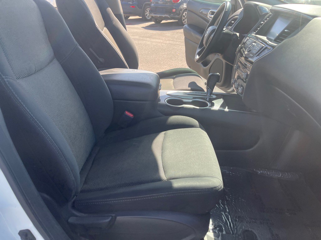2018 Nissan Pathfinder Image 6