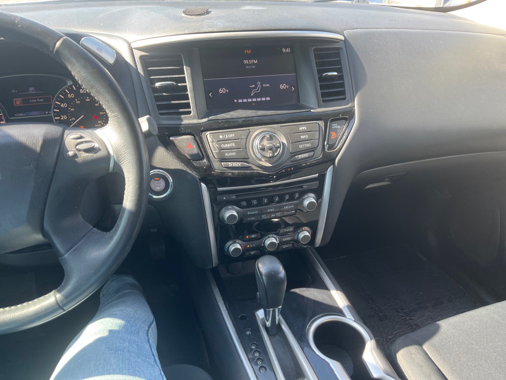 2018 Nissan Pathfinder Image 12