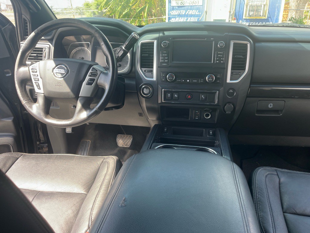 2018 Nissan Titan Image 7