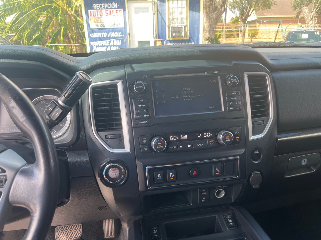 2018 Nissan Titan Image 9