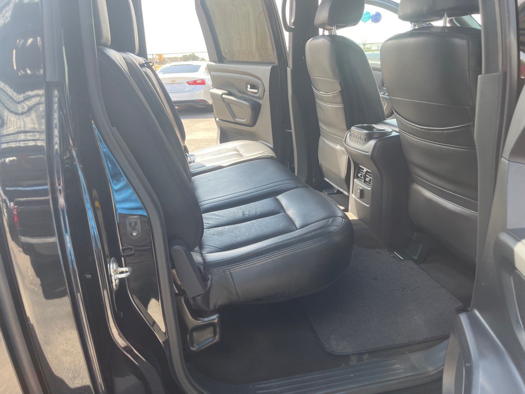 2018 Nissan Titan Image 12