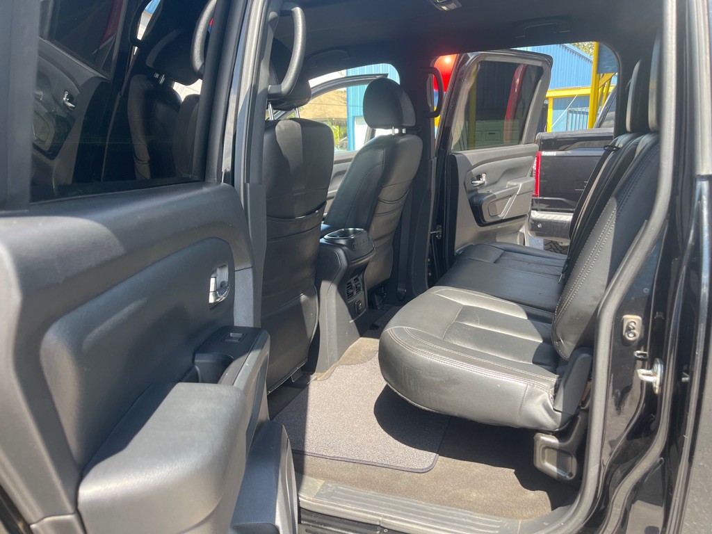 2018 Nissan Titan Image 13