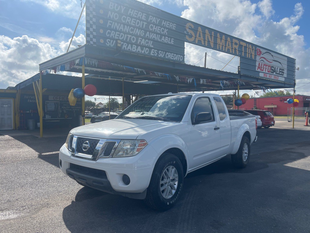 2015 Nissan Frontier Image 2