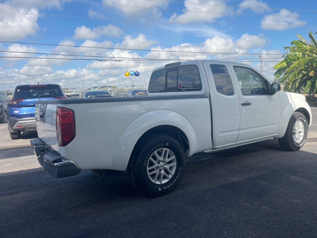 2015 Nissan Frontier Image 4