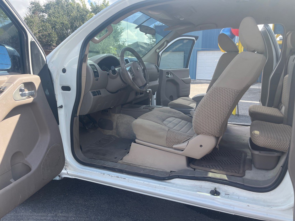 2015 Nissan Frontier Image 5