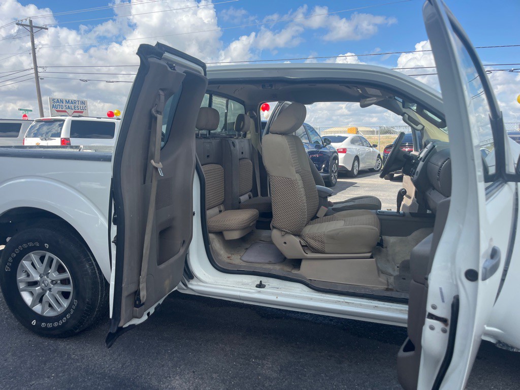 2015 Nissan Frontier Image 7