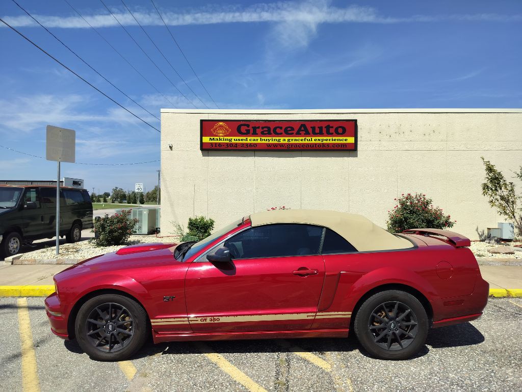2008 Ford Mustang Image 2