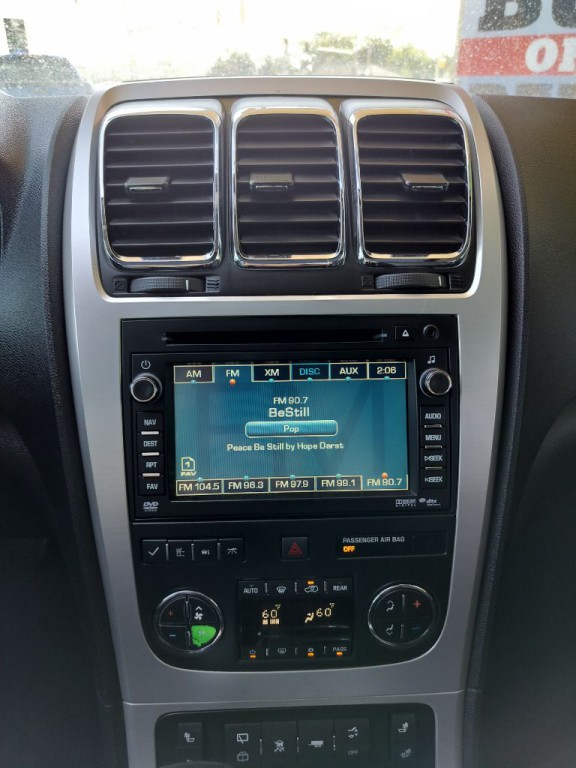 2011 GMC Acadia Image 11