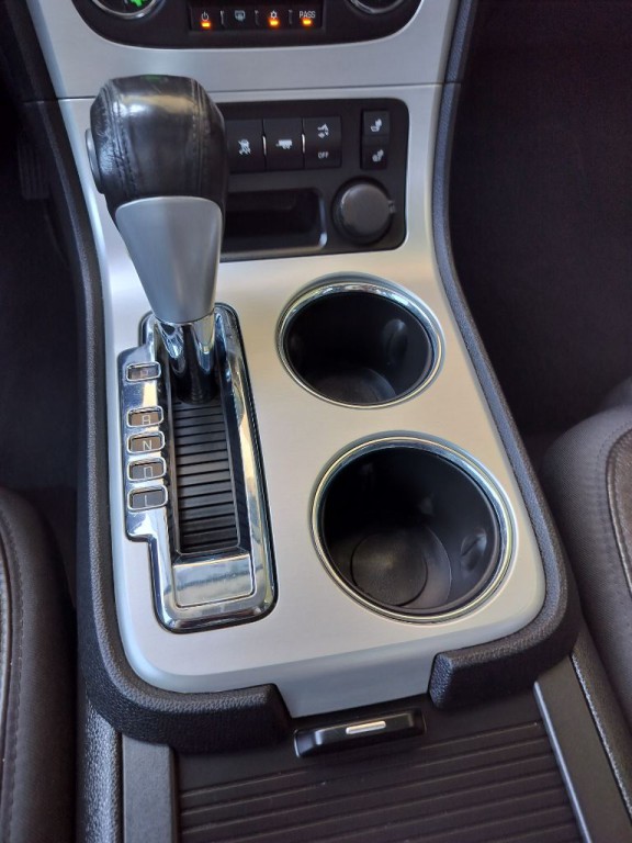 2011 GMC Acadia Image 13