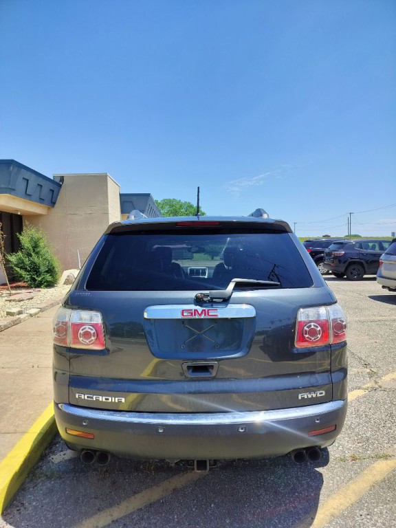2011 GMC Acadia Image 35