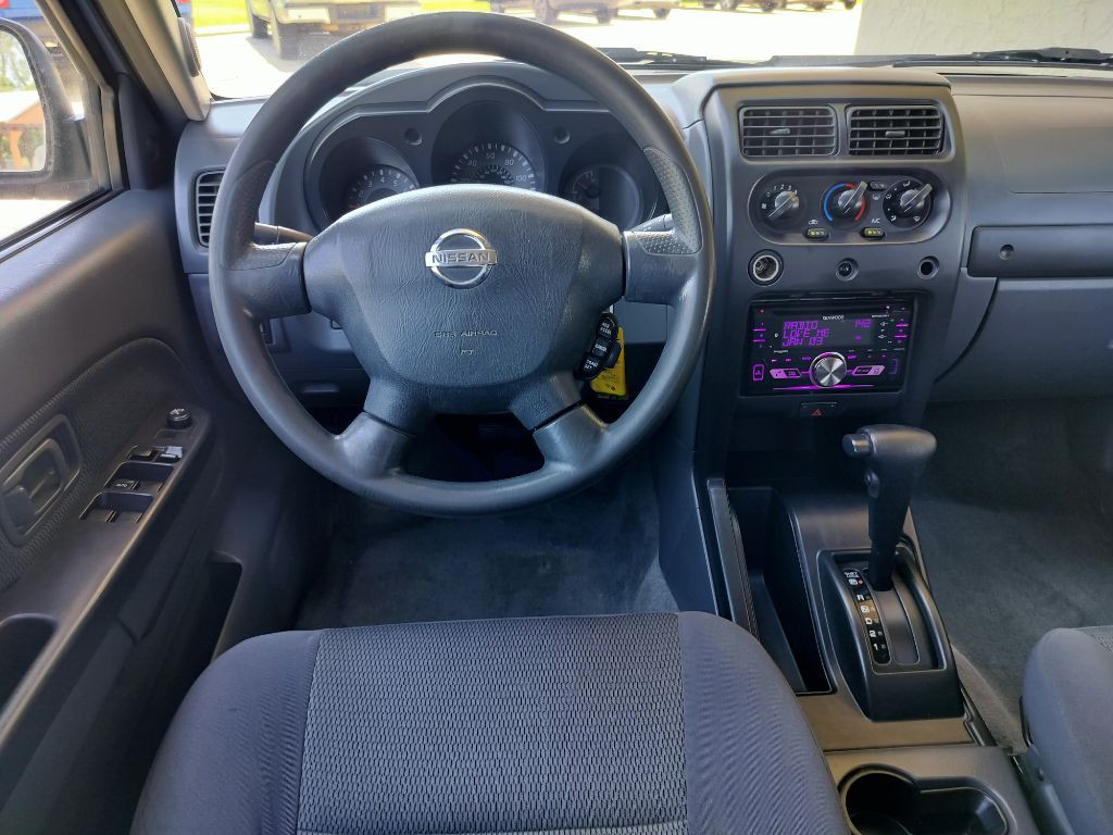 2002 Nissan Frontier Image 12