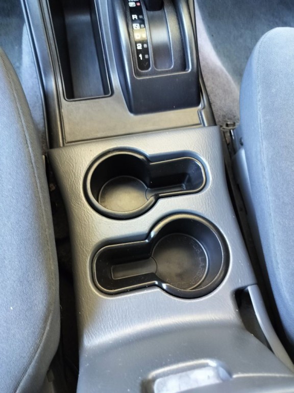 2002 Nissan Frontier Image 16