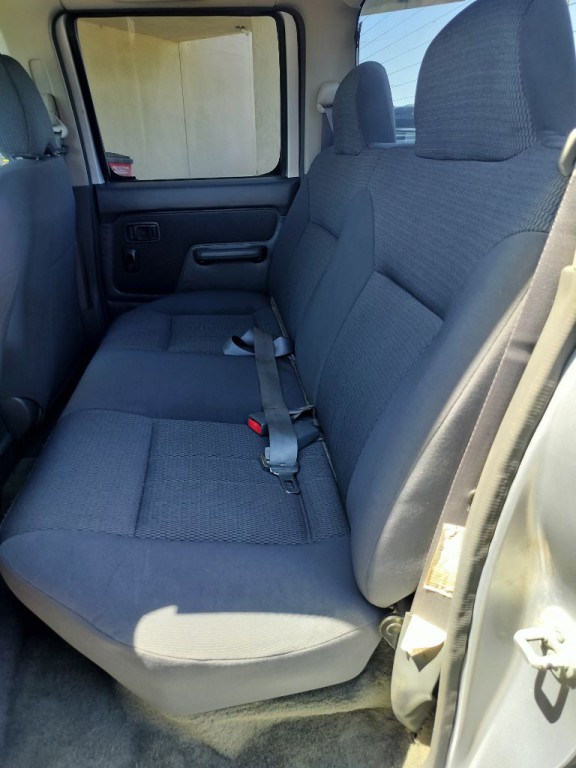 2002 Nissan Frontier Image 19