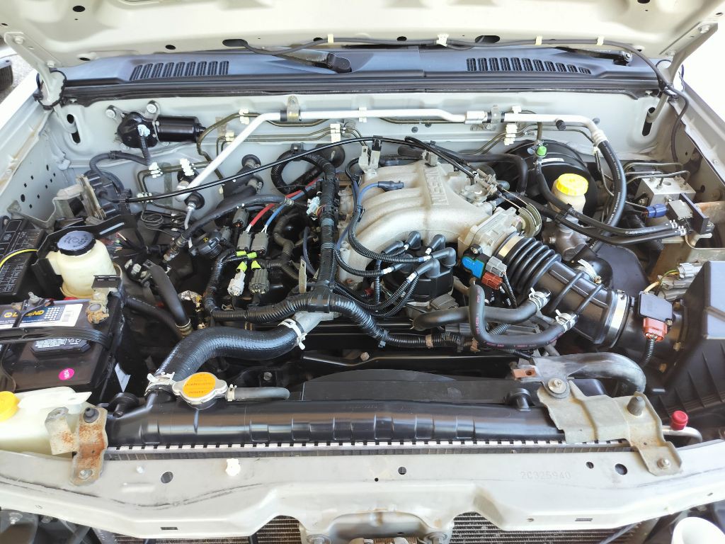 2002 Nissan Frontier Image 35