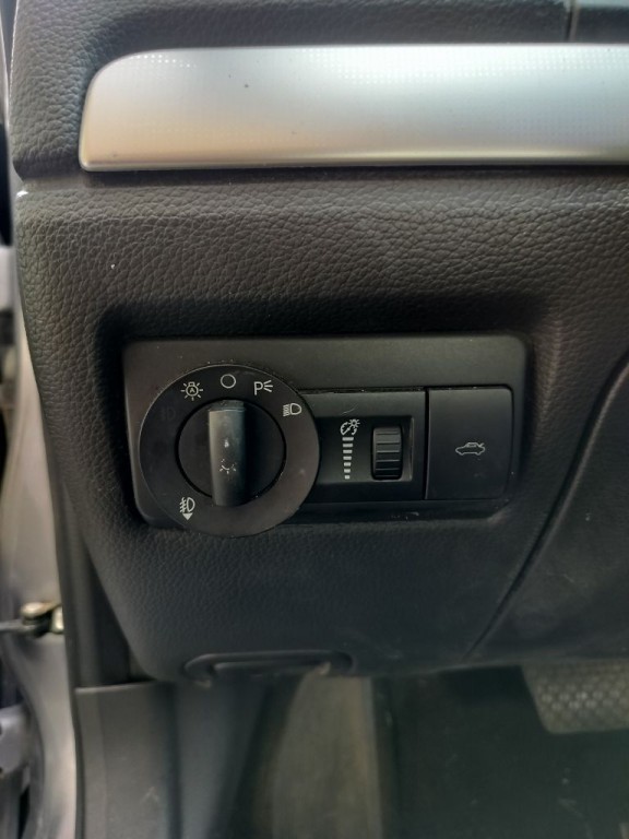 2006 Mercury Milan Image 10