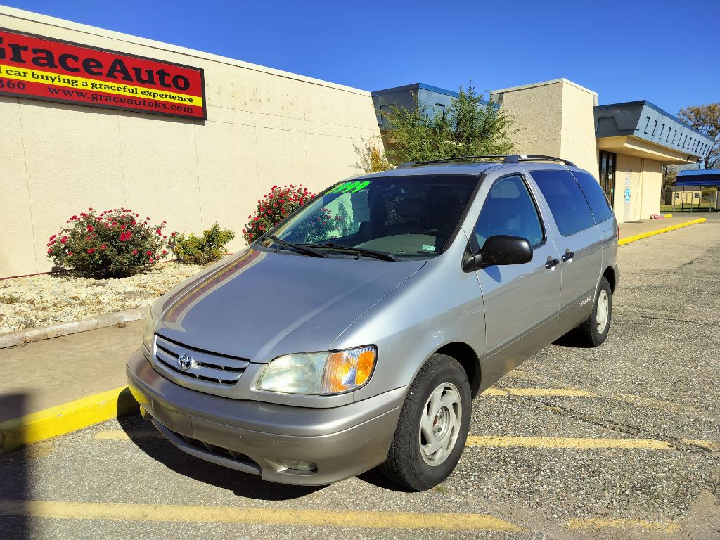 2001 Toyota Sienna Image 7