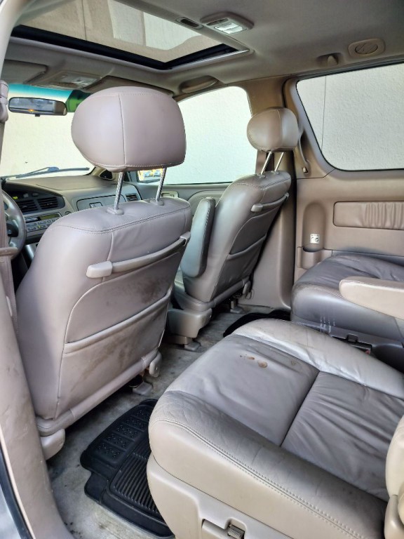 2001 Toyota Sienna Image 20