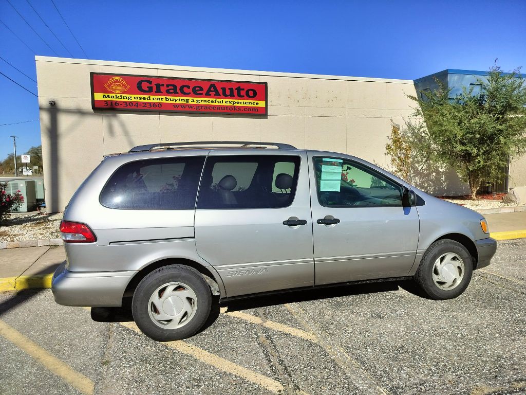2001 Toyota Sienna Image 25