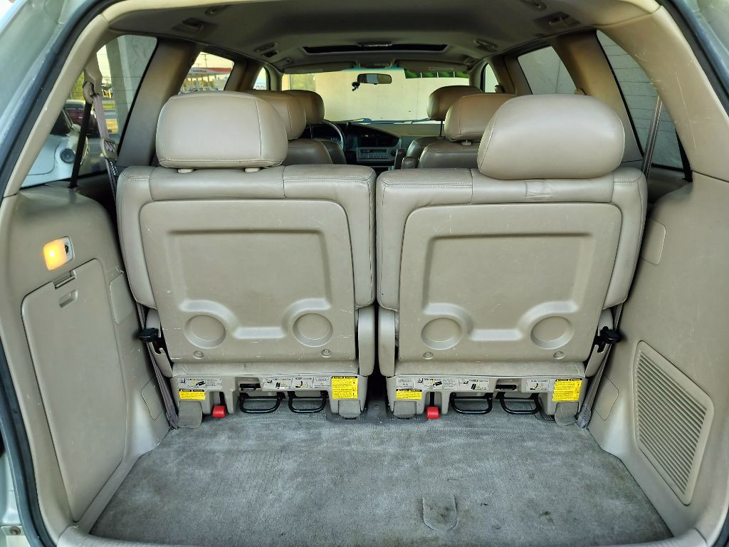 2001 Toyota Sienna Image 36