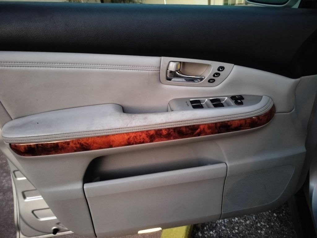 2007 Lexus RX Image 10