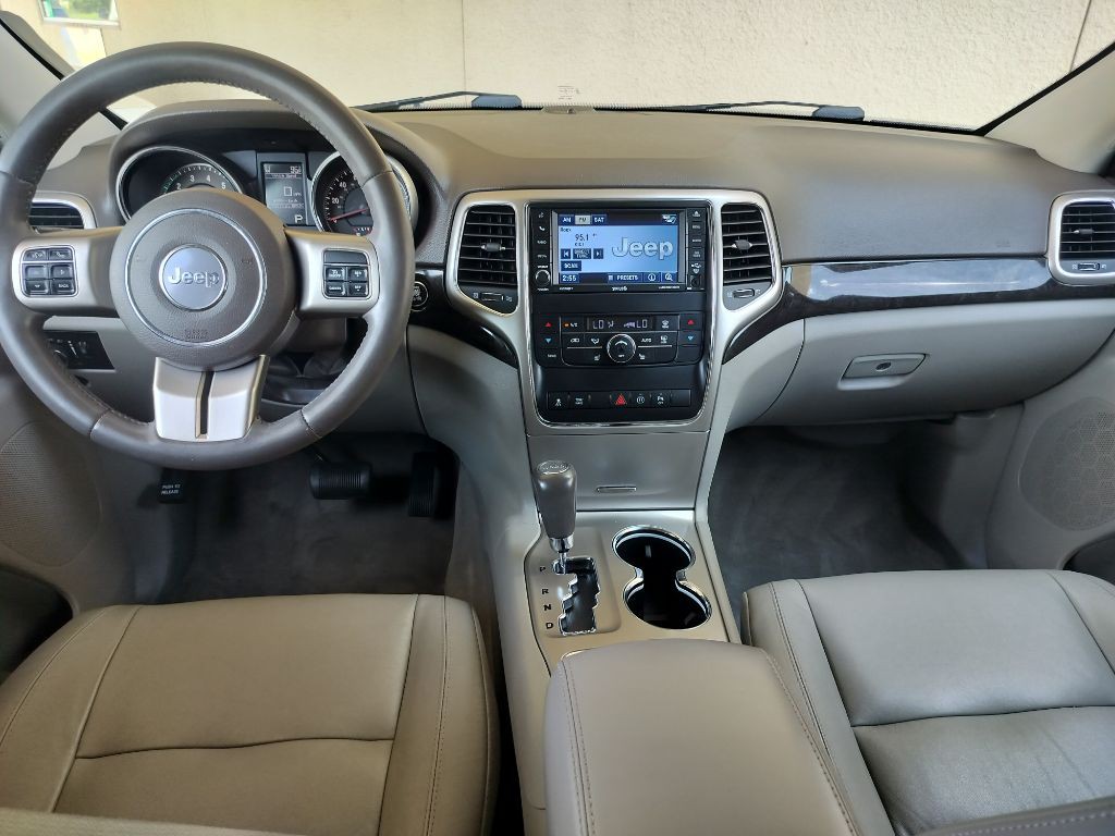 2012 Jeep Grand Cherokee Image 12