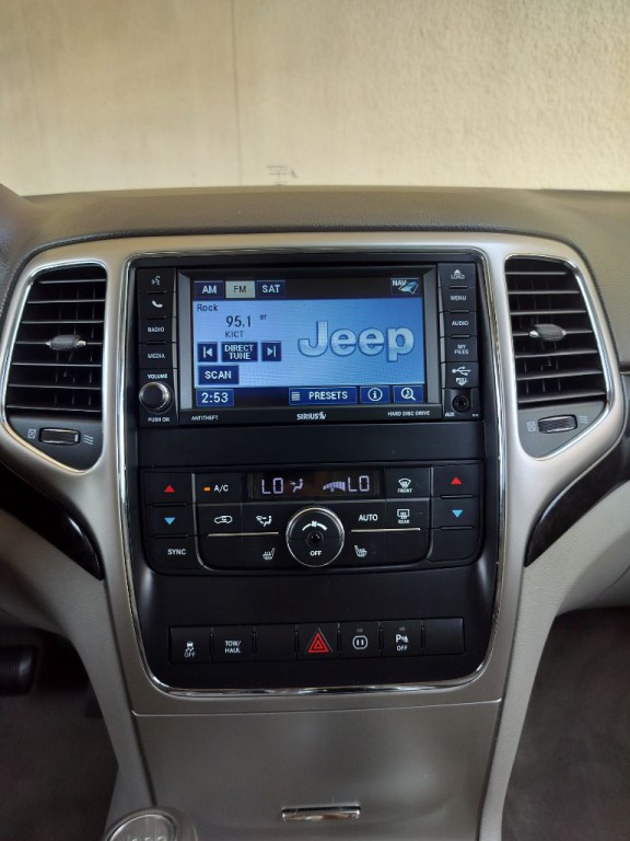 2012 Jeep Grand Cherokee Image 14