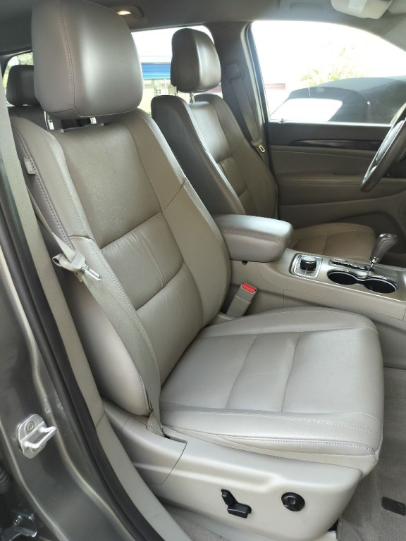 2012 Jeep Grand Cherokee Image 27