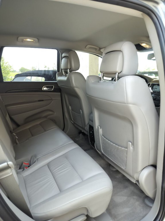 2012 Jeep Grand Cherokee Image 30
