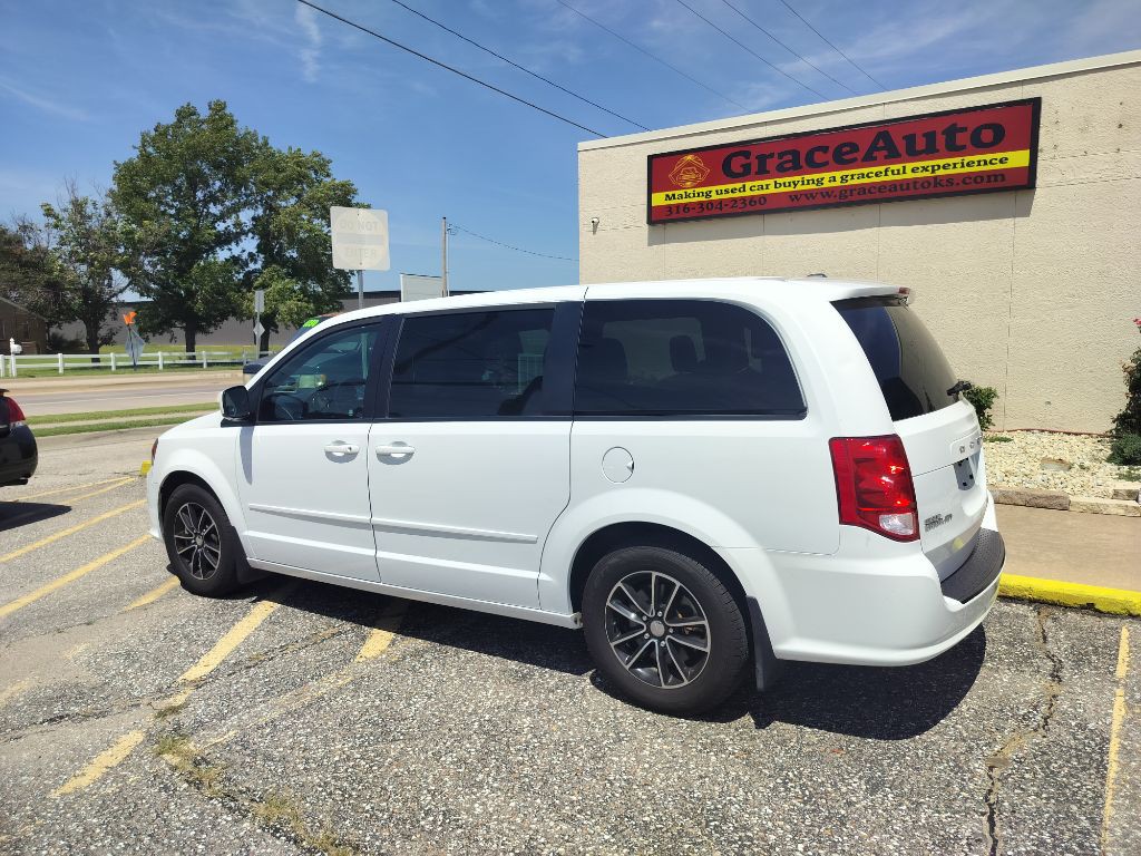 2017 Dodge Grand Caravan Image 3