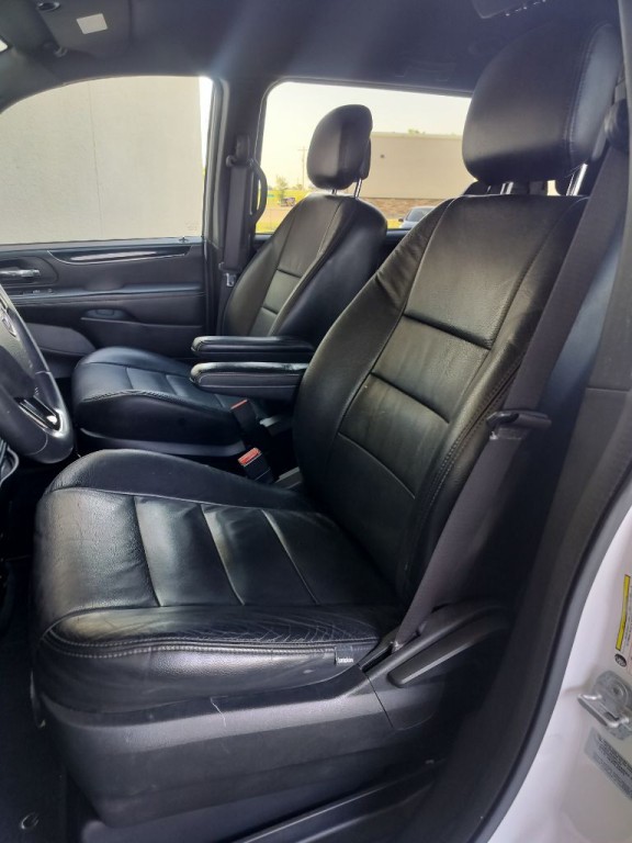 2017 Dodge Grand Caravan Image 8