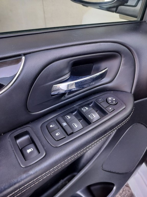2017 Dodge Grand Caravan Image 16