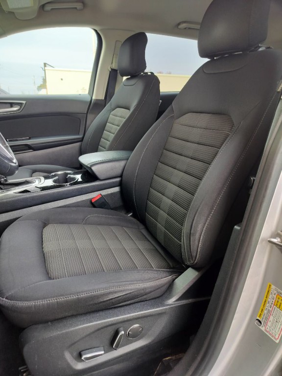 2017 Ford Edge Image 8