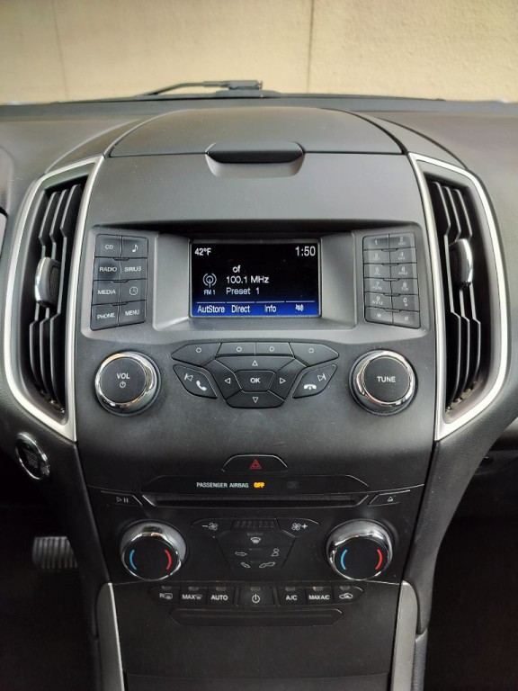 2017 Ford Edge Image 16