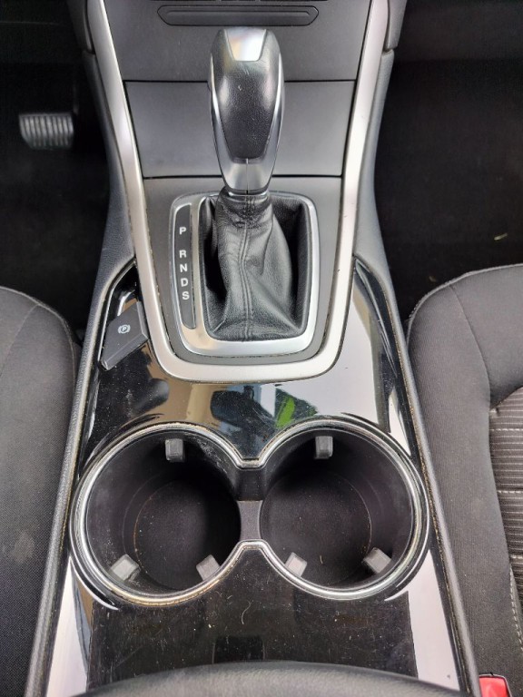 2017 Ford Edge Image 20