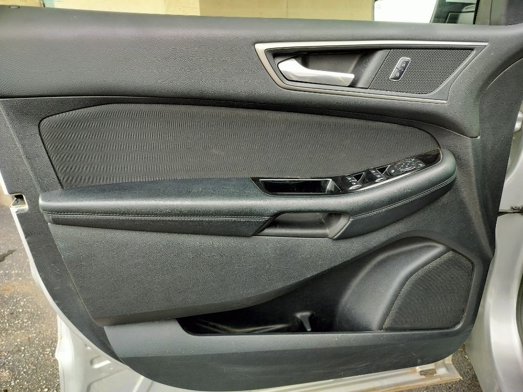 2017 Ford Edge Image 21