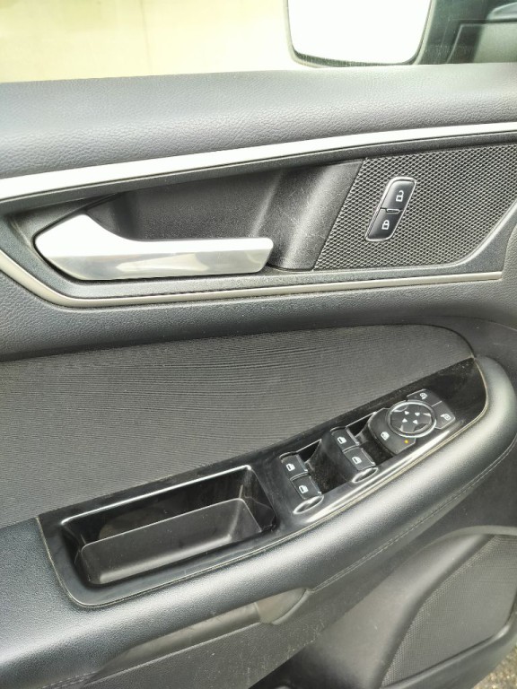 2017 Ford Edge Image 22