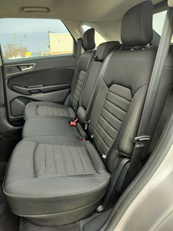 2017 Ford Edge Image 23